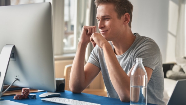 Poker Stamina: How to Stay Sharp During Long Sessions